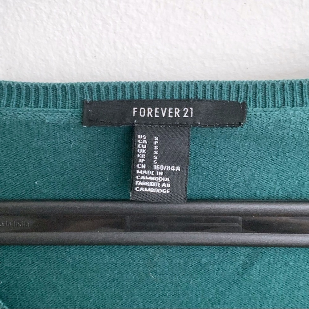 Forever 21 Hunter Green V-Neck Sweater Classic Fall Preppy Dark Academia Y2K S - Picture 3 of 3